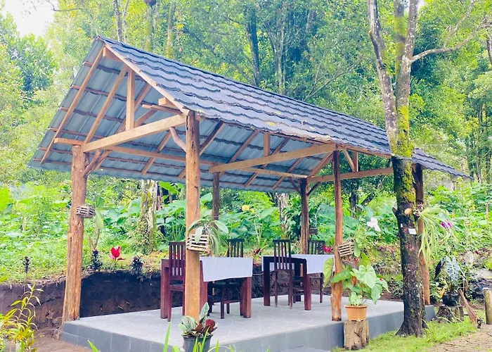 Adila Warung And 4*